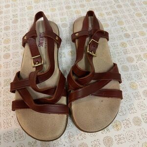G.H. Bass & Co. Brown Strappy Sandals Sunjuns